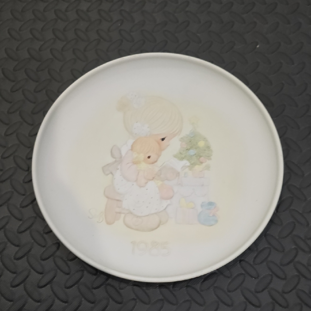 Decorative Plate with Child and Doll Design
